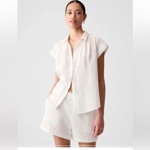 NWOT Gap Crinkle Gauze Shirt